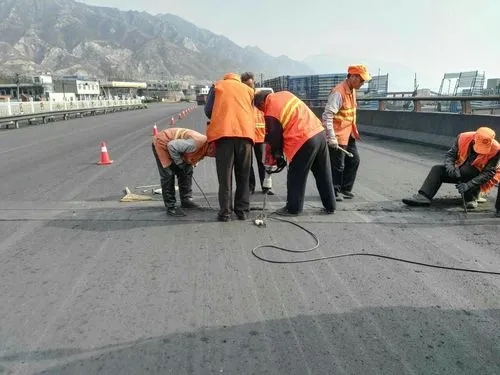 华亭道路桥梁病害治理